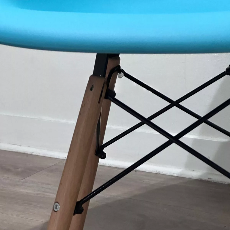 Silla Comedor Eames Hogar Butaca Estructura Color Turquesa